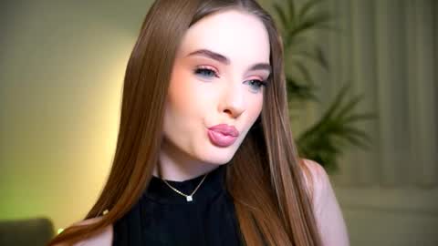 Snapshot of petitegonwiild chatting on October 10, 2025, 10:09 pm Petitegonwiild online show from October 10, 2025, 10:09 pm