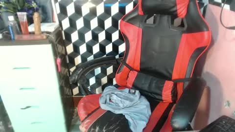 Snapshot of petitehugecockxnxxx chatting on October 30, 2025, 12:34 am Call me jake online show from October 30, 2025, 12:34 am