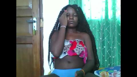 petitesweetchiq online show from March 9, 2026, 6:39 am