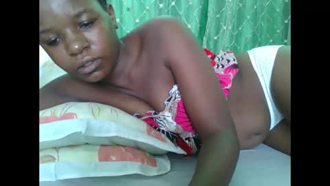 petitesweetchiq online show from March 20, 2026, 7:02 am