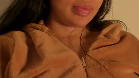 Snapshot of petitgirl_ chatting on September 27, 2025, 7:52 pm J A S S online show from September 27, 2025, 7:52 pm