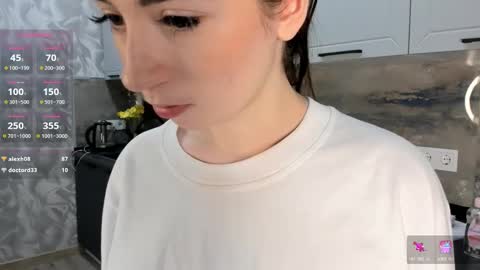 Snapshot of petracilley chatting on December 23, 2024, 10:12 pm Emma online show from December 23, 2024, 10:12 pm