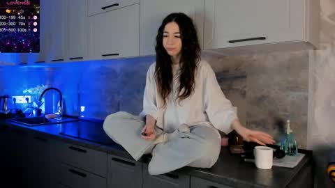 Snapshot of petracilley chatting on December 30, 2024, 5:13 pm Emma online show from December 30, 2024, 5:13 pm