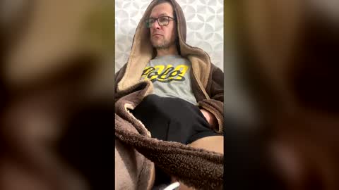 petrovichxxx81 online show from April 10, 2026, 9:36 am