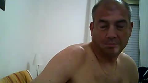 Snapshot of pets76 chatting on April 17, 2026, 6:55 pm pets76 online show from April 17, 2026, 6:55 pm