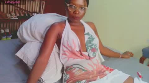 pettitemellany online show from January 20, 2025, 8:29 pm
