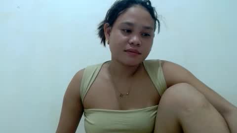 Snapshot of petty_yumii chatting on June 6, 2026, 11:48 am petty_yumii online show from June 6, 2026, 11:48 am