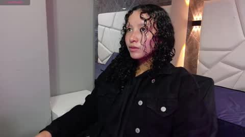 Moon  online show from November 18, 2025, 11:14 am