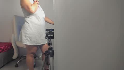 peyton_wat online show from October 23, 2025, 11:53 am