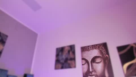peytonn_monroe online show from June 19, 2026, 7:39 pm