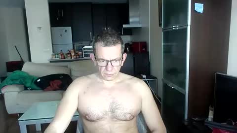 Snapshot of pg19clp4191zm chatting on February 10, 2026, 5:28 pm Alex online show from February 10, 2026, 5:28 pm