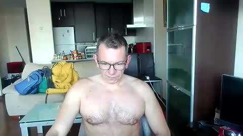 Snapshot of pg19clp4191zm chatting on February 12, 2026, 4:24 pm Alex online show from February 12, 2026, 4:24 pm