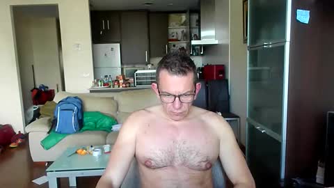 Snapshot of pg19clp4191zm chatting on February 26, 2026, 3:55 pm Alex online show from February 26, 2026, 3:55 pm