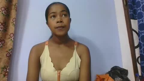 phania185885 online show from March 26, 2026, 10:21 am