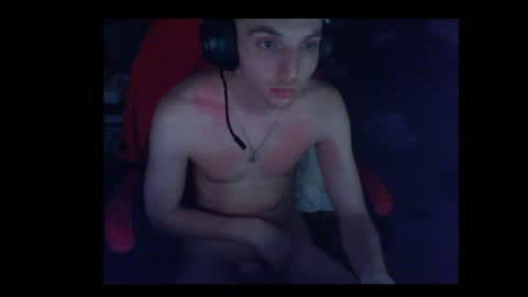 Snapshot of phantm420__ chatting on June 14, 2026, 4:36 am phantm420__ online show from June 14, 2026, 4:36 am