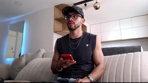 phantom_bigger1 online show from December 21, 2025, 5:20 pm