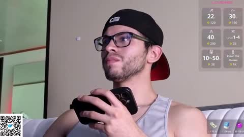 Snapshot of phantom_bigger1 chatting on March 22, 2026, 5:49 pm phantom_bigger1 online show from March 22, 2026, 5:49 pm