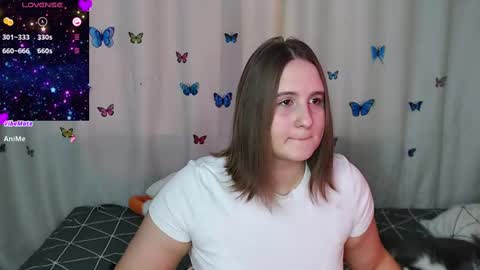 Snapshot of phantommira chatting on March 2, 2025, 11:29 am phantommira online show from March 2, 2025, 11:29 am