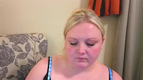 PhatAssBlond online show from April 29, 2026, 10:49 pm