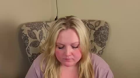 PhatAssBlond online show from June 6, 2026, 7:24 am