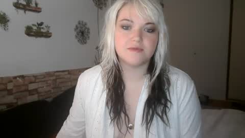 Snapshot of phatpcat73 chatting on June 12, 2026, 11:31 am phatpcat73 online show from June 12, 2026, 11:31 am