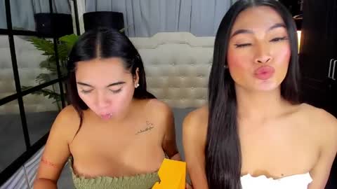 phenomenal_ivy online show from May 15, 2026, 8:27 pm