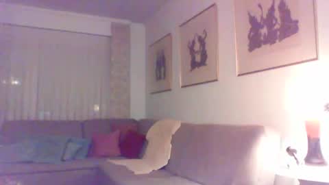 Snapshot of phil279 chatting on October 24, 2025, 3:58 am Phil online show from October 24, 2025, 3:58 am