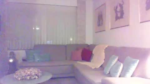 Phil online show from December 18, 2025, 11:44 pm