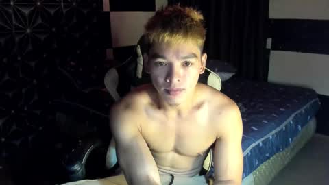 Snapshot of philhotbody chatting on January 13, 2025, 11:41 am AJ online show from January 13, 2025, 11:41 am