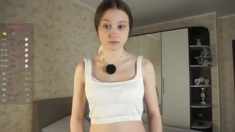 Bella online show from January 24, 2025, 8:00 pm