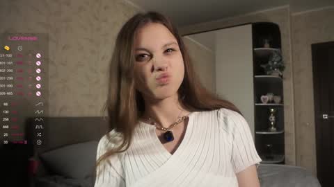 Bella online show from January 28, 2025, 8:15 pm