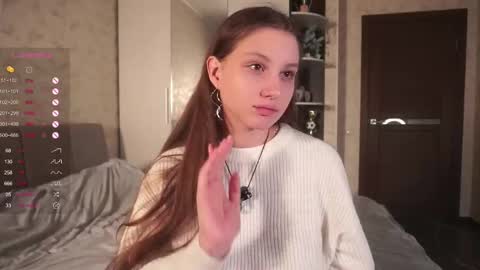 Bella online show from February 12, 2025, 9:43 pm