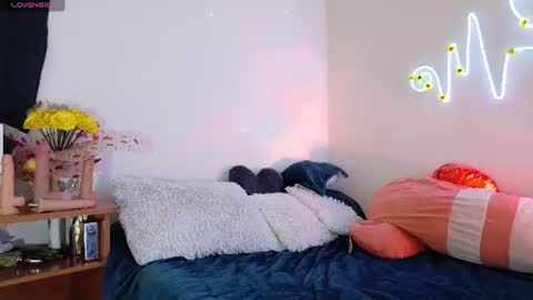 Snapshot of philips_jhon chatting on June 17, 2026, 12:29 pm philips_jhon online show from June 17, 2026, 12:29 pm