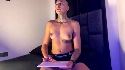 Snapshot of phillip_brownn chatting on October 31, 2025, 11:55 am PHILLIP online show from October 31, 2025, 11:55 am