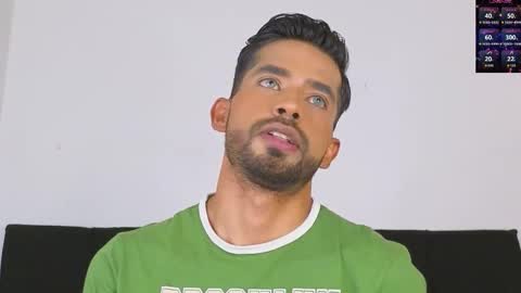 Snapshot of phillip_rayn chatting on February 4, 2026, 8:14 pm phillip online show from February 4, 2026, 8:14 pm