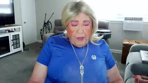 Snapshot of phillyguy195601 chatting on April 18, 2026, 5:17 pm Geri online show from April 18, 2026, 5:17 pm