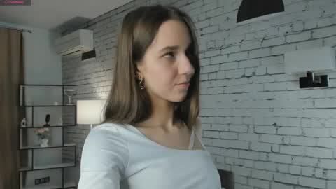 Emilia online show from February 11, 2025, 4:11 am