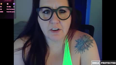 Snapshot of philthyrose469 chatting on December 2, 2024, 9:02 am Rose online show from December 2, 2024, 9:02 am