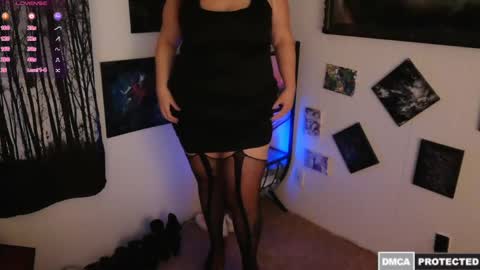 Snapshot of philthyrose469 chatting on December 11, 2024, 12:12 pm Rose online show from December 11, 2024, 12:12 pm