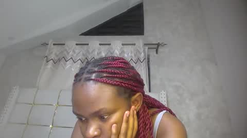 phoebe online show from March 19, 2026, 7:18 pm