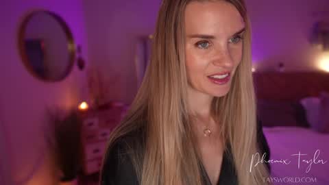 Snapshot of phoenix_taylor chatting on November 14, 2025, 2:10 am PHOENIX TAYLOR online show from November 14, 2025, 2:10 am