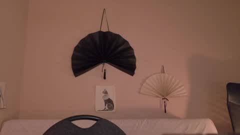 phoenixx_x online show from April 21, 2026, 1:42 am