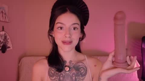 phoenixx_x online show from June 10, 2026, 12:15 pm
