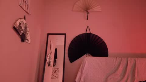 phoenixx_x online show from June 11, 2026, 12:58 pm