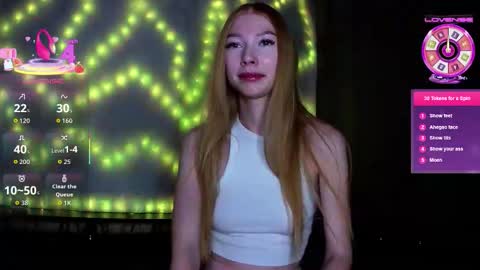 Snapshot of pholens chatting on December 21, 2025, 10:22 am Pholens online show from December 21, 2025, 10:22 am