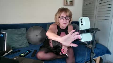 phryna online show from March 21, 2026, 4:21 pm