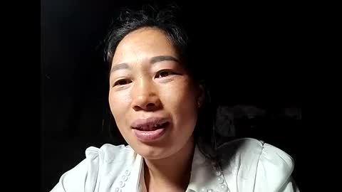 phuong_vietnam online show from March 23, 2026, 11:25 am