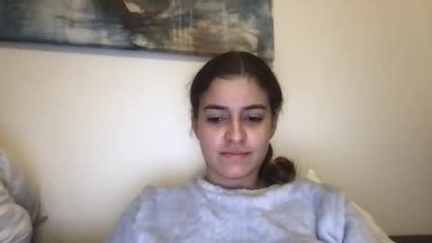 pia_couple online show from November 2, 2025, 5:48 pm