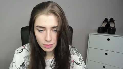 P I A online show from October 19, 2025, 6:36 am