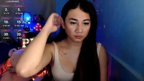 Snapshot of pia_worthsback chatting on January 21, 2025, 2:33 am Pia online show from January 21, 2025, 2:33 am